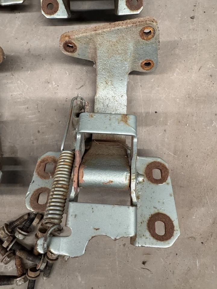 Chevy Impala BelAir Starfire 88 98 1965 1966 2 puertas bisagras Grand Prix Bonneville Foto 2 de 4