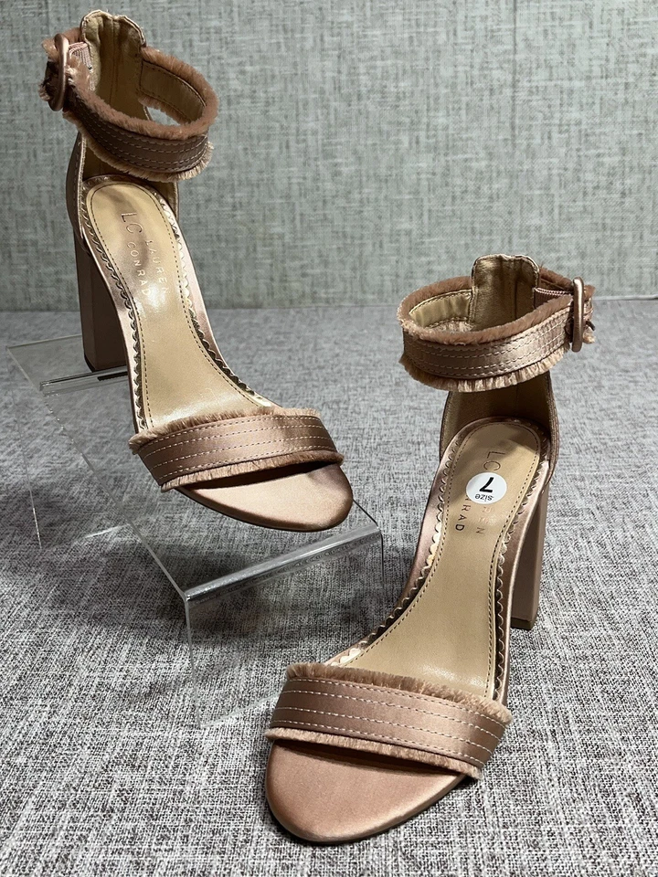 Sandálias femininas LC Lauren Conrad Admirer tamanho 7 M salto bloco blush cetim - Imagem 3 de 4