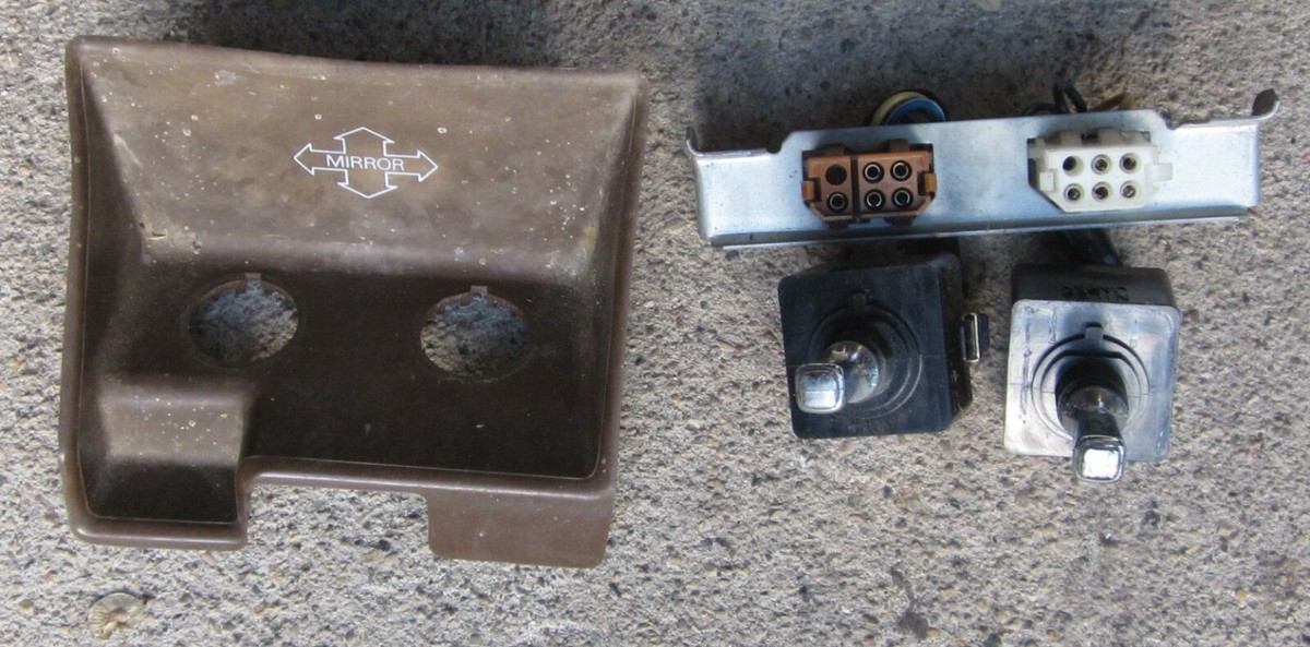 1979 Datsun 280ZX Power Mirror Switch Pr (2) w/ Console Plate S130