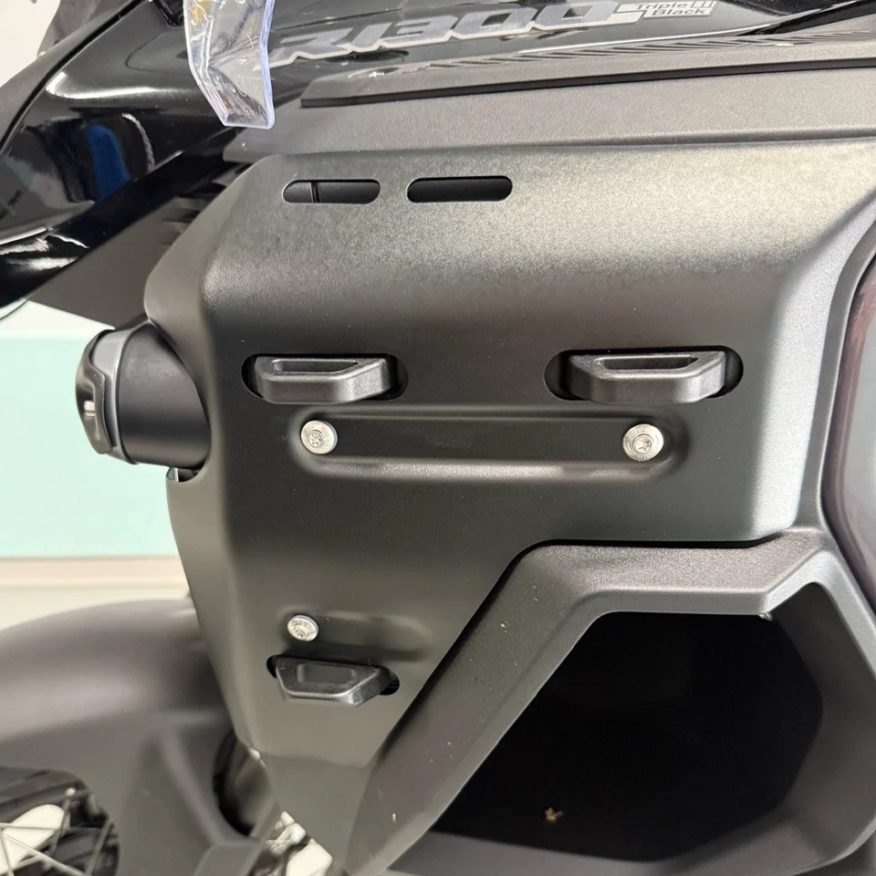 Protector de marco de cubierta de panel lateral de radiador Adventure para 2025 R1300GS Foto 2 de 4