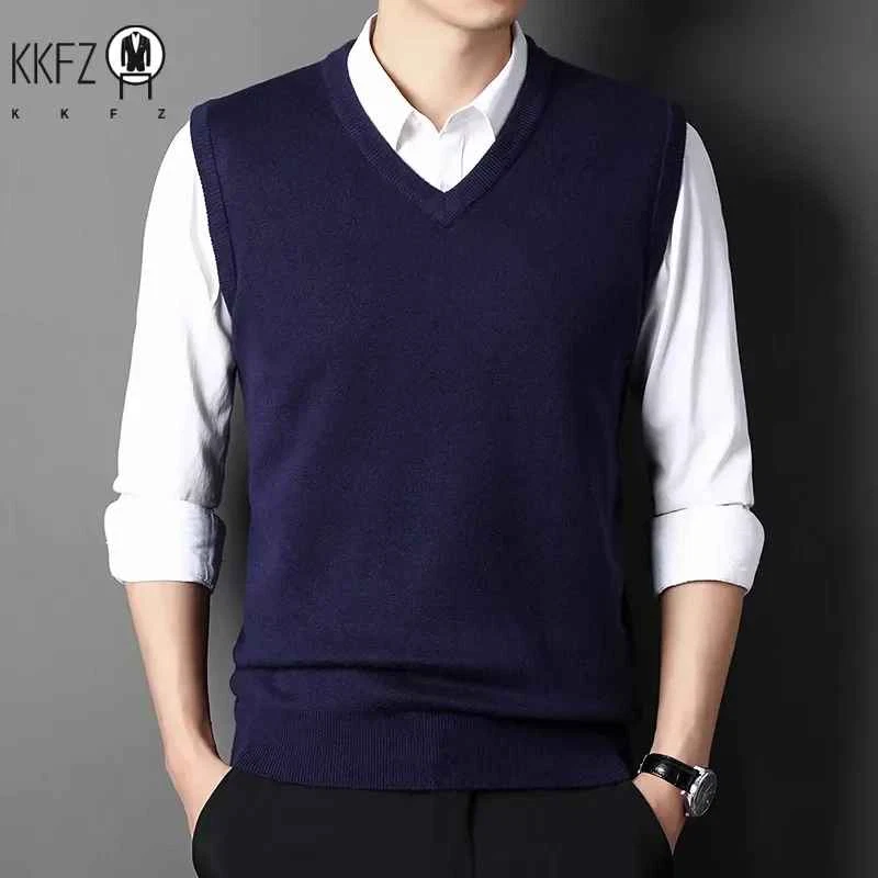 KTWOLEN Men's Knitted Gilets V Neck Sleeveless Vest Wool