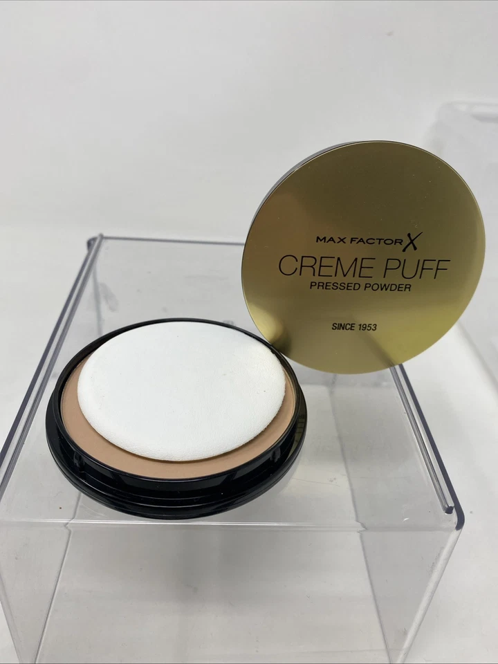 MAX FACTOR Creme Puff Radiant Skin Pressed Powder - 05 Translucent - Image 4 of 4