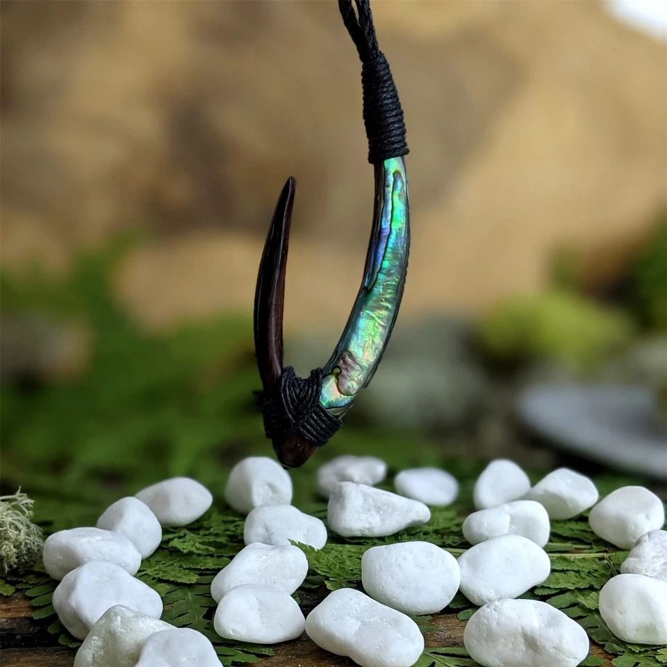 Collar Tribal 81ª Generación Colgante Madera Abulón Largo Hei Matau Estilo Maorí Foto 4 de 4