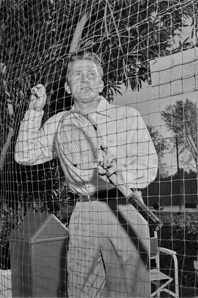 Kirk Douglas im Schlägerclub in Palm Springs Kalifornien 1952 4x6 Foto