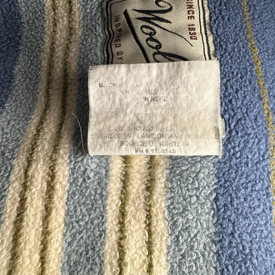 Manta Woolrich Home a Rayas Acogedora Vellón Suave Azul Crema Años 90 Foto 4 de 4
