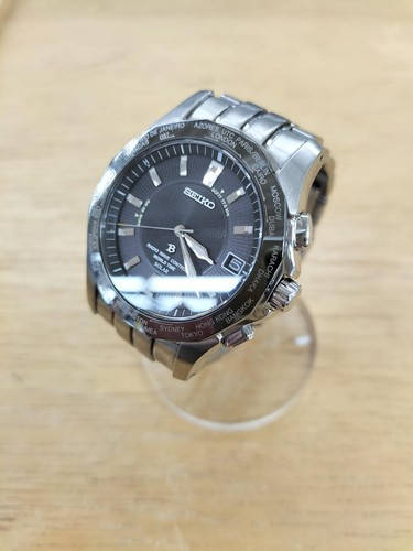 Seiko Brightz 7B25-0AA0 Temps Du Monde Date Radio Vague Contrôle Solaire Montre - Photo 2 sur 6
