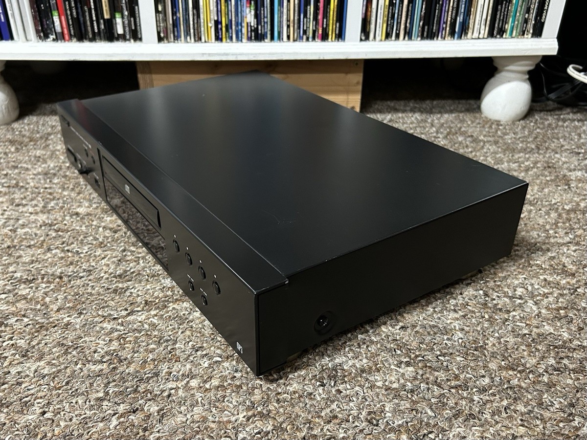 TEAC CD-P650 Stereo Compact Disc Player CD Recorder iPod/USB