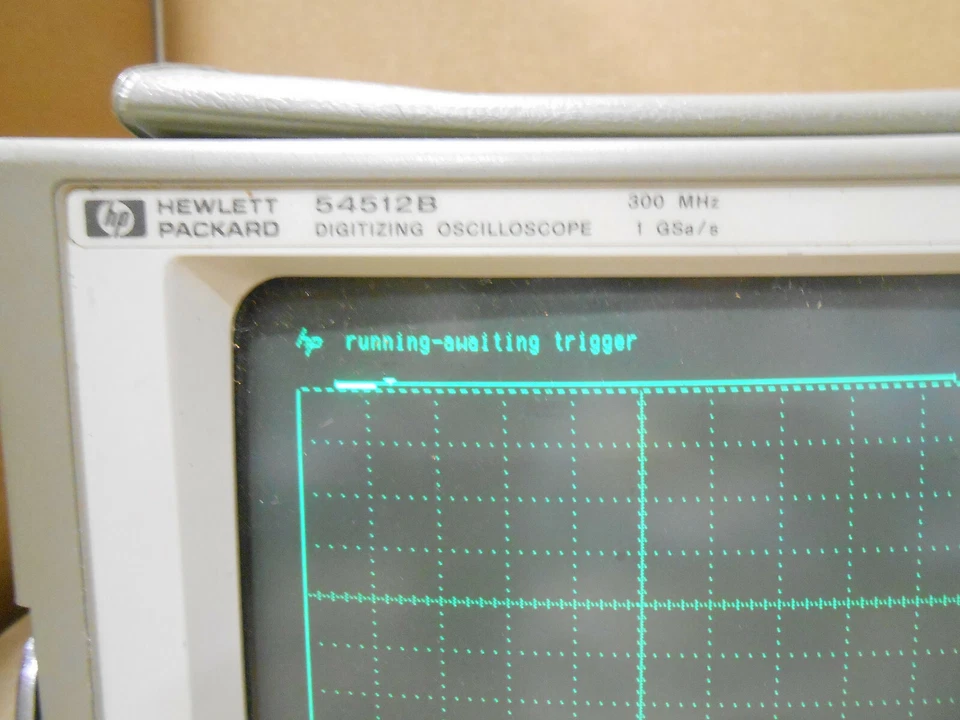 HP 54512B DIGITIZING OSCILLOSCOPE 300 MHz 1 Gsa/s - Image 2 of 4