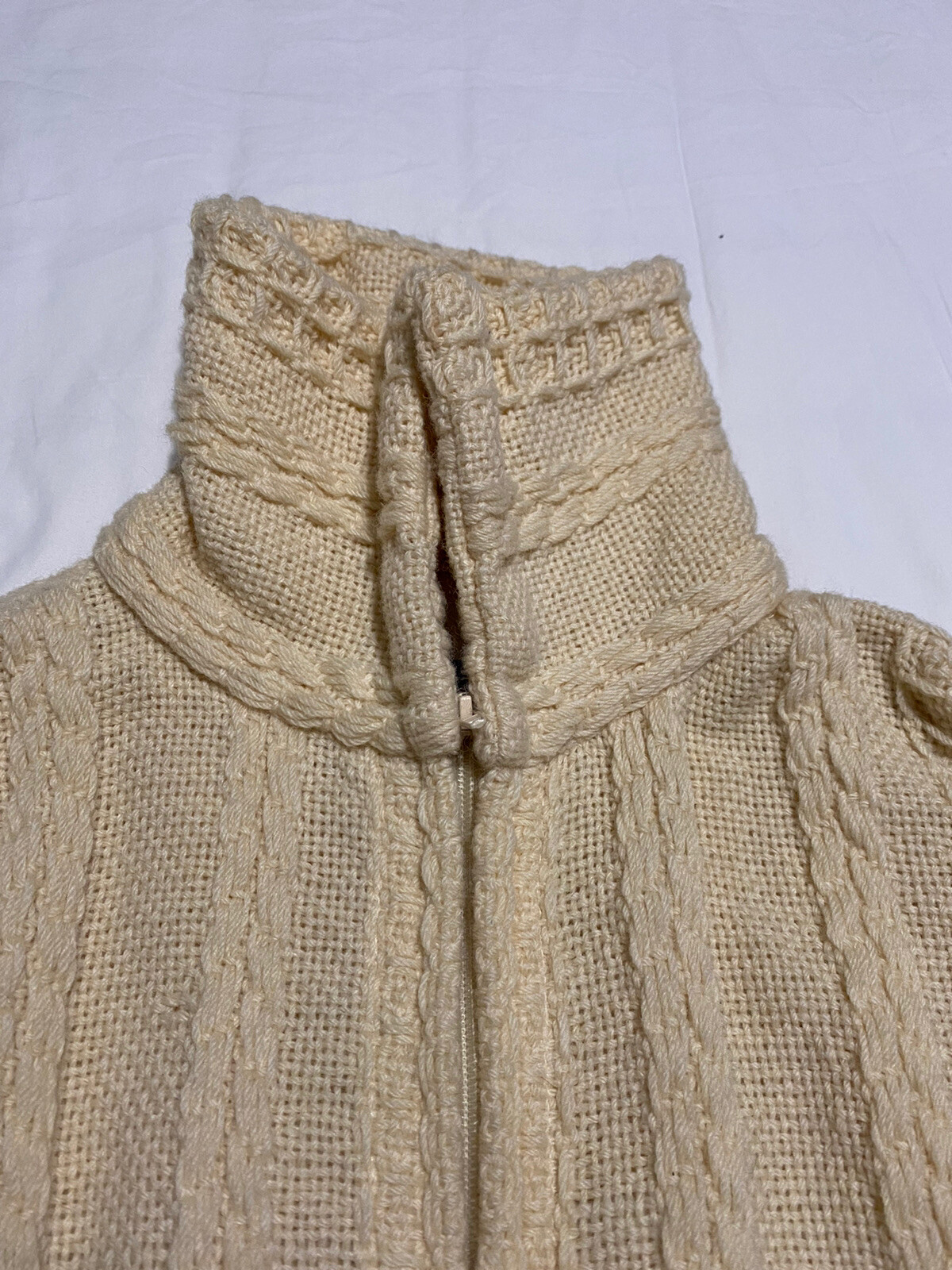 VTG Weave O’ The Irish Tapestries Ireland Ivory Full Zipper Cardigan