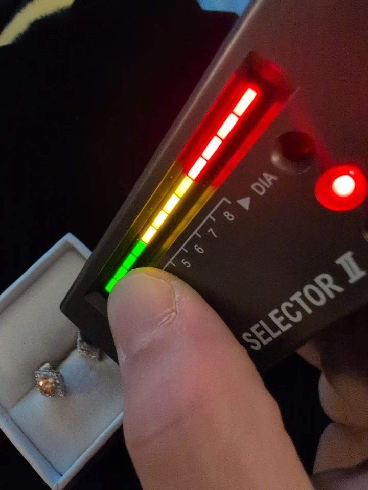 Impresionantes aretes de diamantes amarillos canarios creados en laboratorio de 0,5*2= 1ctTW muy raros Foto 2 de 4