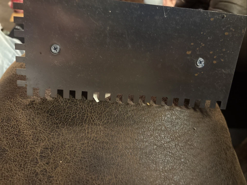 Paleta con muescas Marshalltown QLT 1/8" x 1/8 x 7/16" cuadrada 9" x 4 - 18640 NUEVA Foto 3 de 3