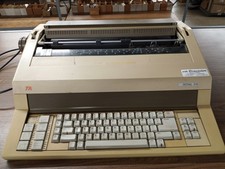 TA Royal 510 typewriter - FOR PARTS ONLY thumbnail