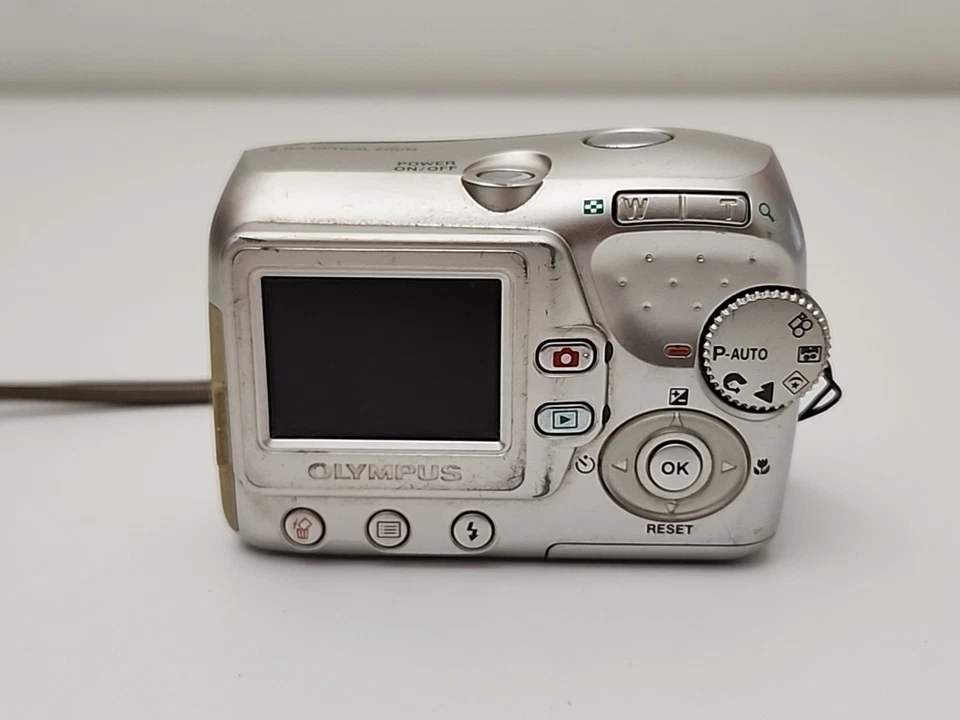 Olympus FE-110 5.0MP Digital Camera  - Image 3 of 4