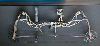 Bowtech Destroyer 340 With Plano Hard Bow Case