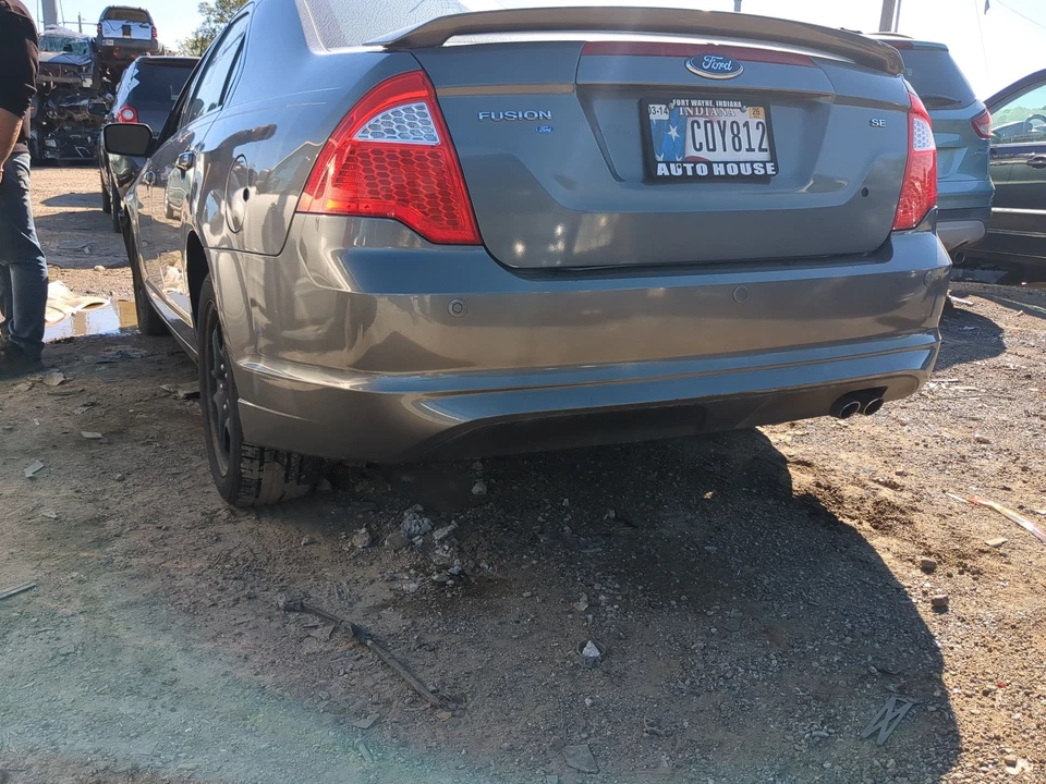 2010-2012 Ford Fusion Rear Bumper Assembly Oem RLMC1 - Image 2 of 4