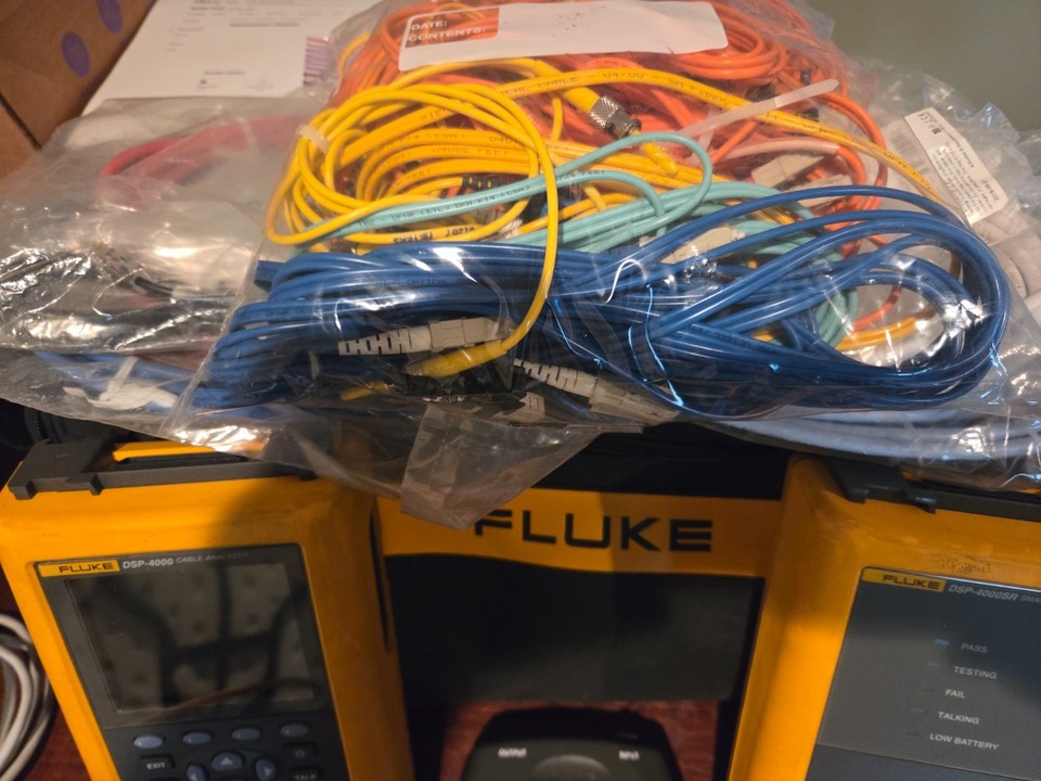 Alimentatore AC/DC UpBright Per Analizzatore Cavi Fluke Networks DSP-4000/4100/4300