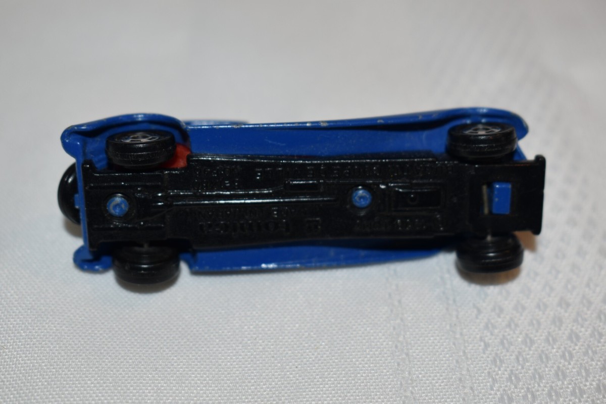 Tomica 1978 Blue Bugatti Coupe Deville Made in Japan 1:80