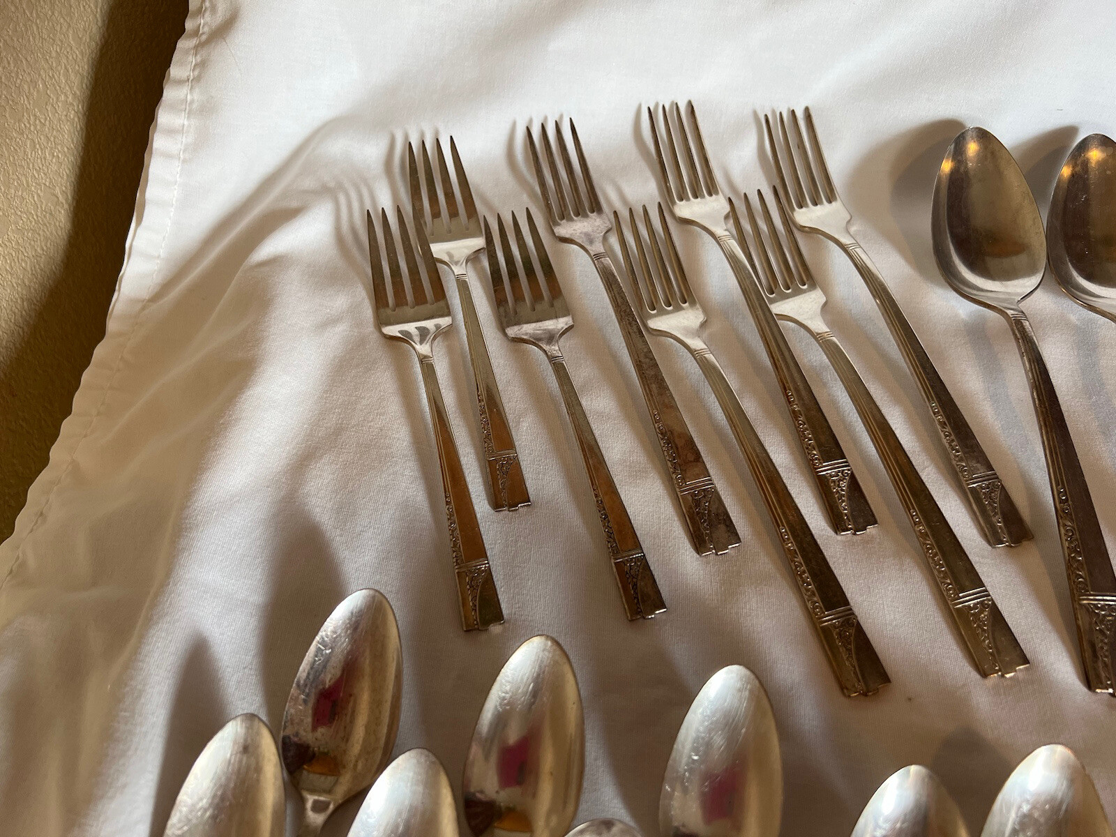 Vintage Caprice 40 pc Art Deco Nobility Plate Silverplate Flatware