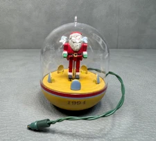Hallmark 1994 "Country Showtime" Light and Motion Christmas Tree Ornament