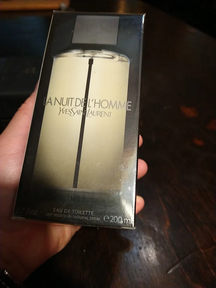 Colônia masculina lacrada YSL L'Homme por Yves Saint Laurent 6,7 / 6,8 oz /200 ml EDT - Imagem 3 de 4