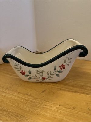 Pfaltzgraff Winterberry Sleigh Dip Bowl Party Appetizer Serve ware