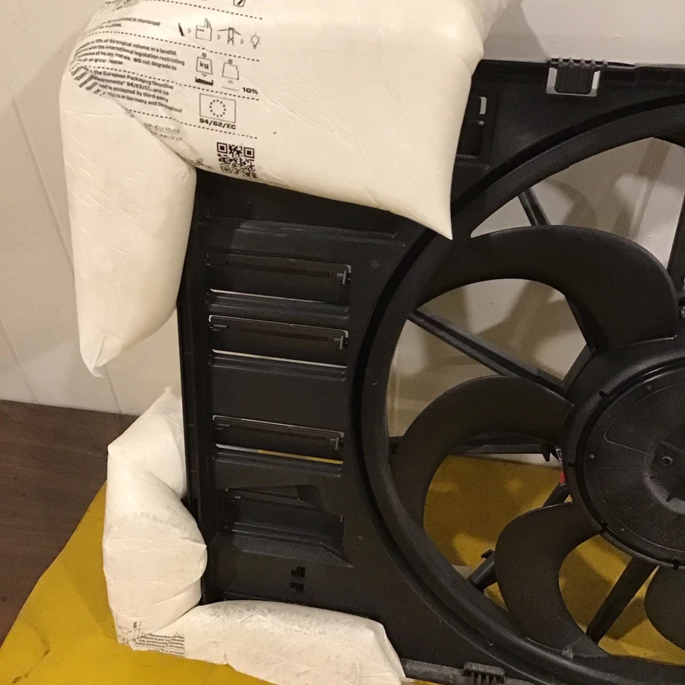 NUEVO Conjunto de ventilador de refrigeración Audi A5 Quattro cubierta con motor + aspas TYC A-M Foto 3 de 4