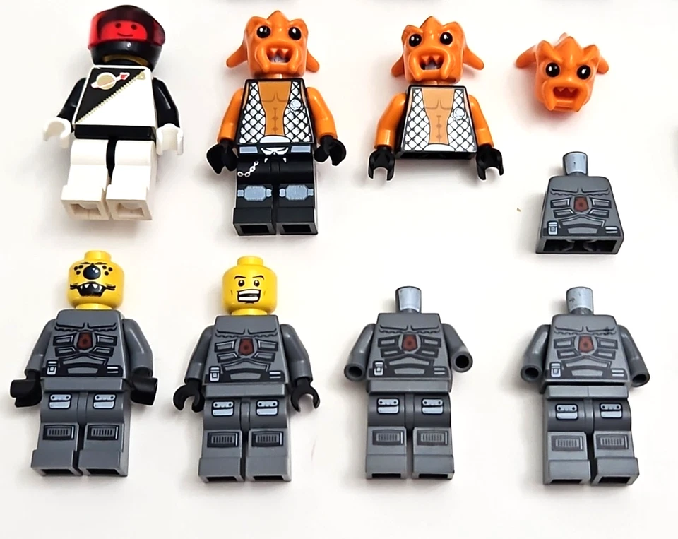Lego Space Police Minifigure Lot - Aliens Officers Kranxx Skull Twin Snake - Image 3 of 4
