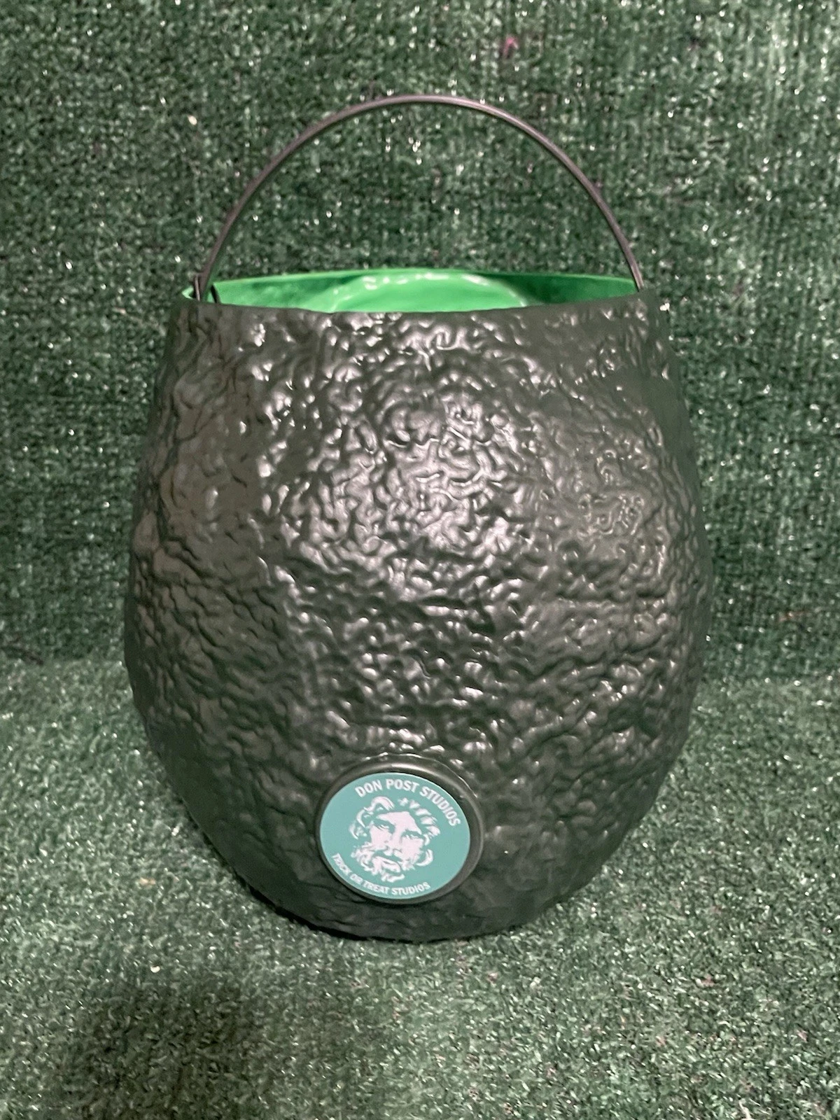 Trick Or Treat Studios Halloween III Silver Shamrock Witch Candy Pail - Thumbnail 3