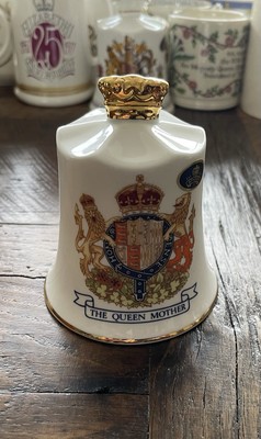 Vintage Porzellan Glocke - Royal Collection
