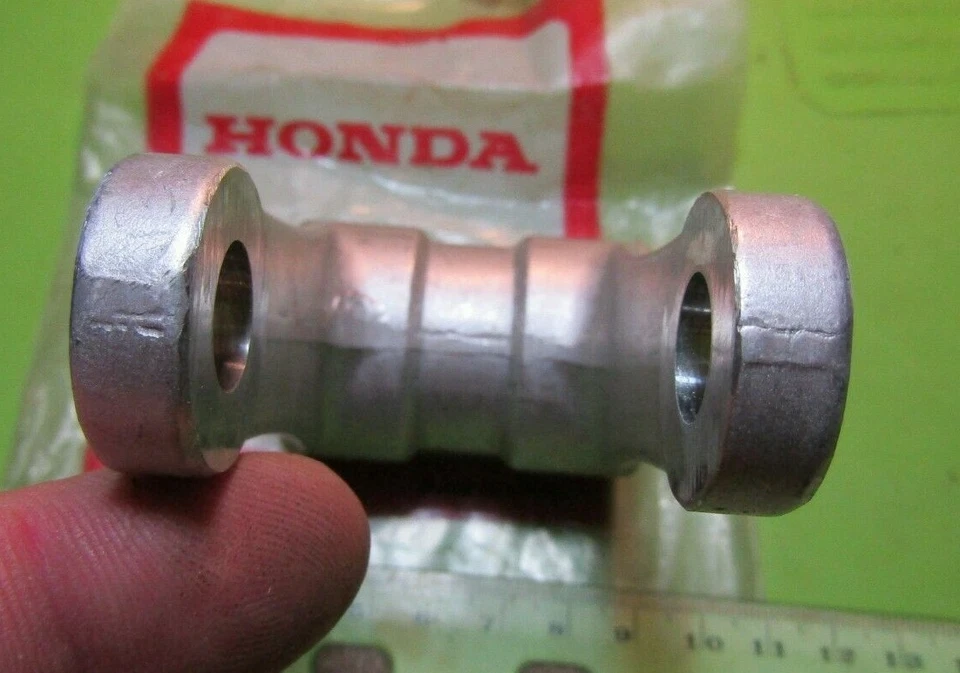 Suporte de choque traseiro Montesa Cota 310 311 p/n 3940.18215 NOS 39M 1991-1993 - Imagem 3 de 4