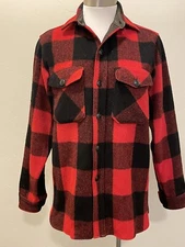 VINTAGE 60's/70's WOOLRICH BUFFALO PLAID FLANNEL SHIRT JACKET MENS S/M