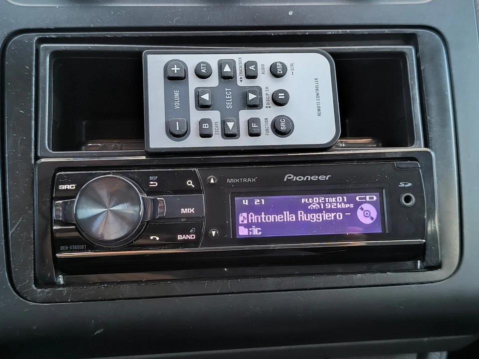 autoradio pioneer dehx9600 bluet cd usb 3 rca 4v regolaz hertz casse e sub 50x4 - Immagine 4 di 4