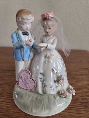 Josef Original Bride/Groom Applause 2000 Figurine with Tag