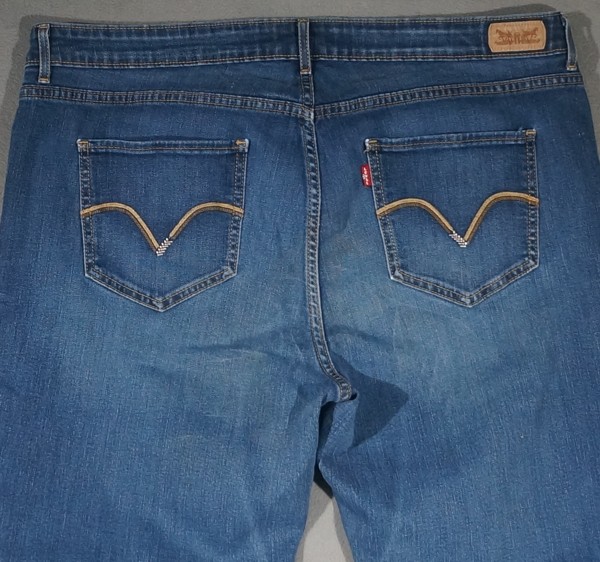 XB15414 ***LEVI'S*** PERFECLY SHAPING 512 STRAIGHT LEG WOMENS JEANS sz22 MEDIUM thumbnail 4