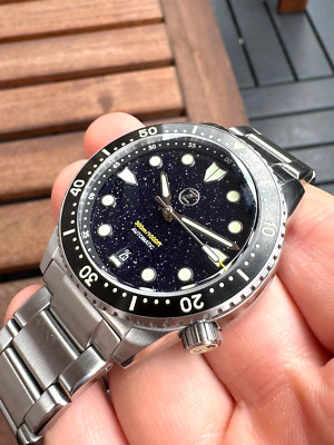Rare Zelos Mako v3 Aventurine (052/200) Dive Watch in great condition!