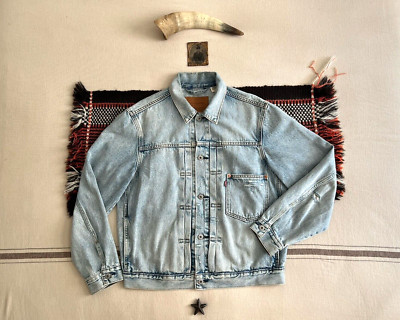 Levi's Type 1 Trucker Jacket M-L New BNWOT Cinch Buckle Back Denim Big E Blue