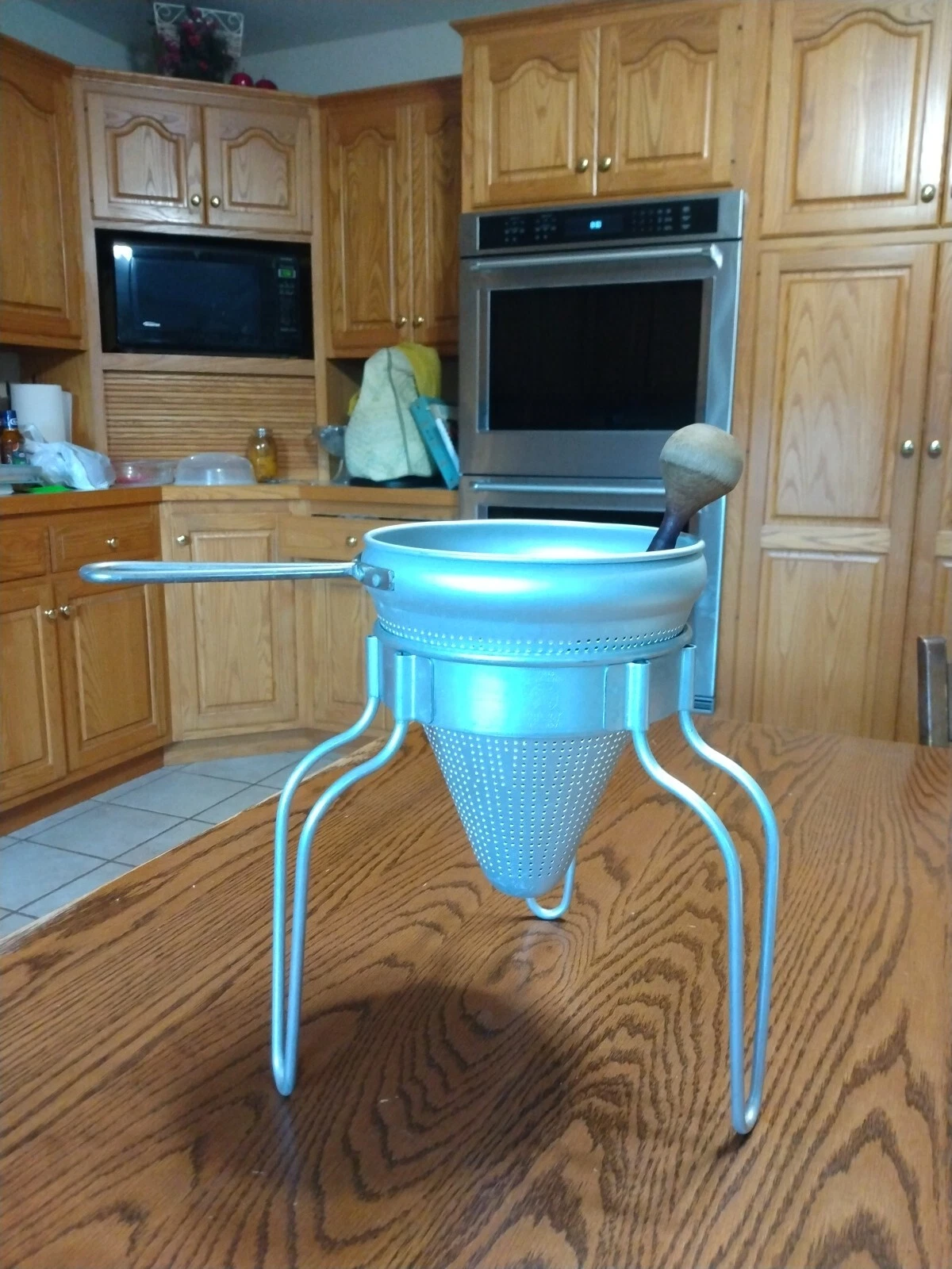 Vintage Wear-Ever #462 Sieve COLANDER STAND Wood PESTLE Canning Primitive USA
