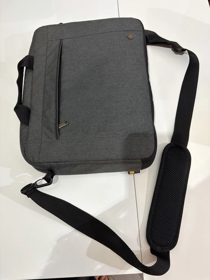 Acer Swift 1 Notebook ultra sottile | SF114-33 | Con Accessori, Borsa E Mouse - Immagine 3 di 4