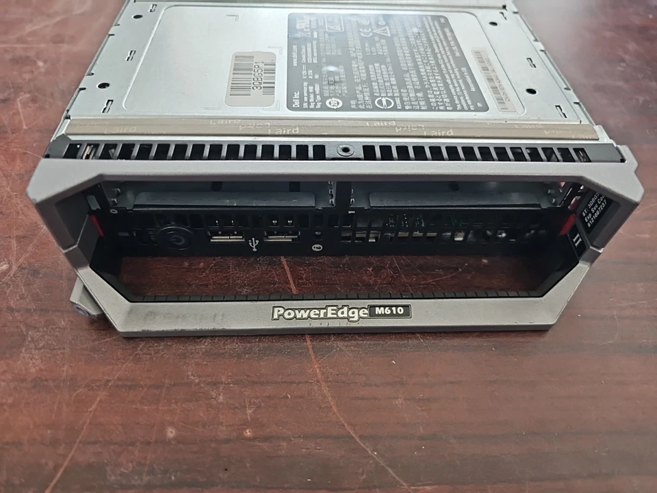 Servidor blade Dell PowerEdge M610 / 2x XEON E5620 / 12x 8 Gb RAM Foto 2 de 4