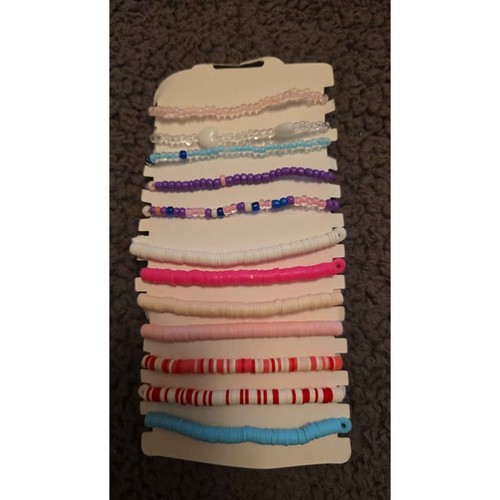 Mädchen Paket 24 Armbänder, 1 Pressnägel & 1 Lippenstift. Alles neu in Verpackung. - Bild 2 von 6
