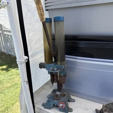 Pacific/Hornady,  DL-155,  12 Gauge Shotshell Reloader Press Needs Service