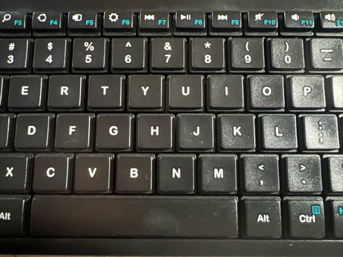 Logitech K400R Wireless Touch Keyboard Only - Picture 10 of 12