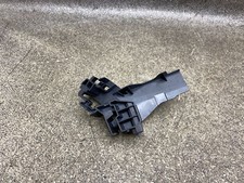 Halter vorne rechts A2057230214 Mercedes W205 C220 D Avantgarde 17.1931.013