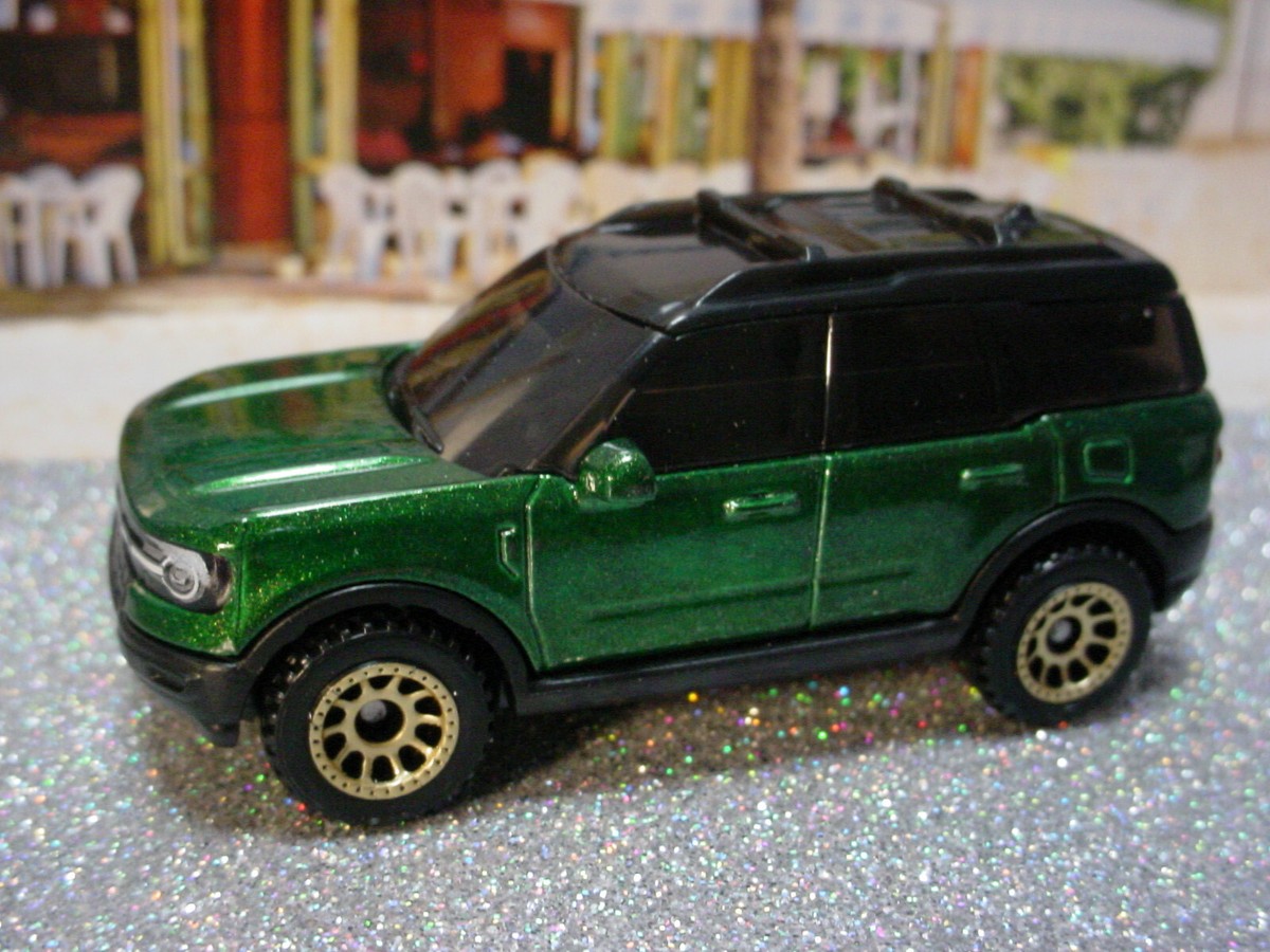 44台　2022 FORD BRONCO SPORT　マッチボックス　ブロンコ 2024 Matchbox 2022 FORD BRONCO SPORT #44☀Eruption Green