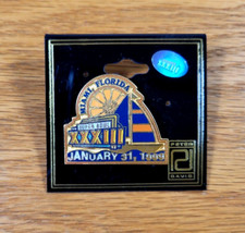 Super Bowl XXXIII Lapel Pin Denver Broncos Atlanta Falcons Football NFL Hat Pin