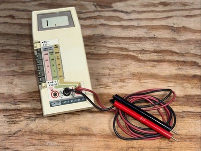Fluke 8020A Handheld Digital Multimeter With Leads