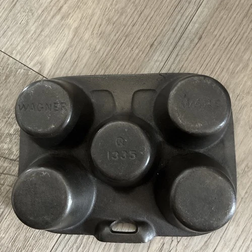 Vintage RARE Wagner Ware Q  Marked Cast Iron 5 Count Popover Muffin Pan Antique
