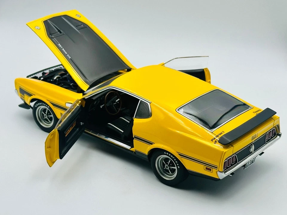 1:18 1971 Ford Mustang Mach 1 -- Yellow -- AUTOart Millennium 72821 - Image 4 of 4