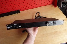 Furman M-8Lx 15-amp Power Conditioner 9 Outlets and 2 Lights Rackmount  MINT