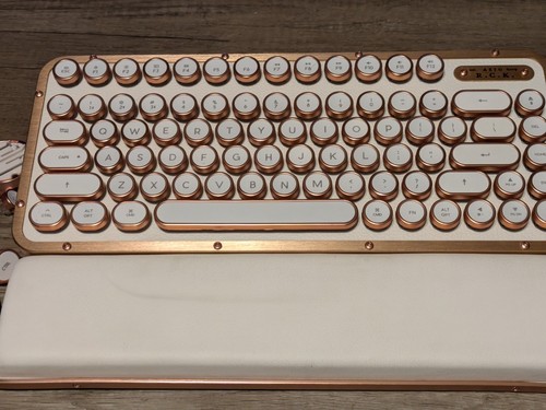 Azio R.C.K Mechanical Keyboard - Photo 2/5